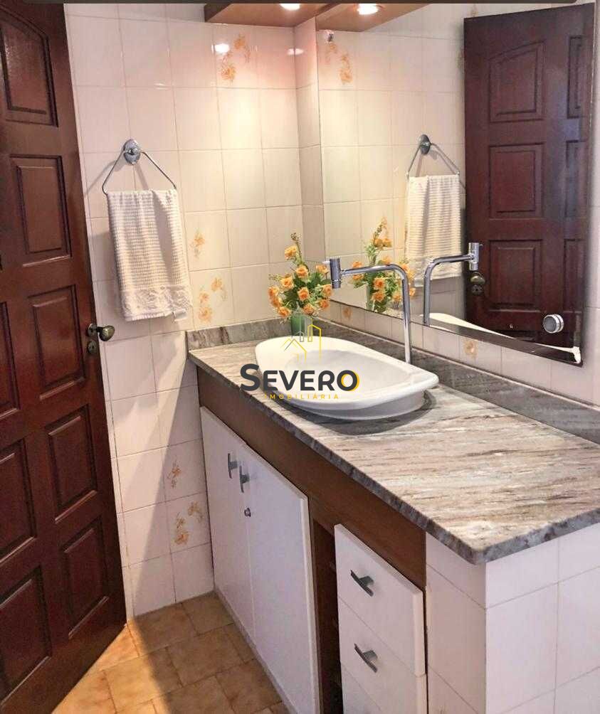 Casa à venda com 4 quartos, 220m² - Foto 17