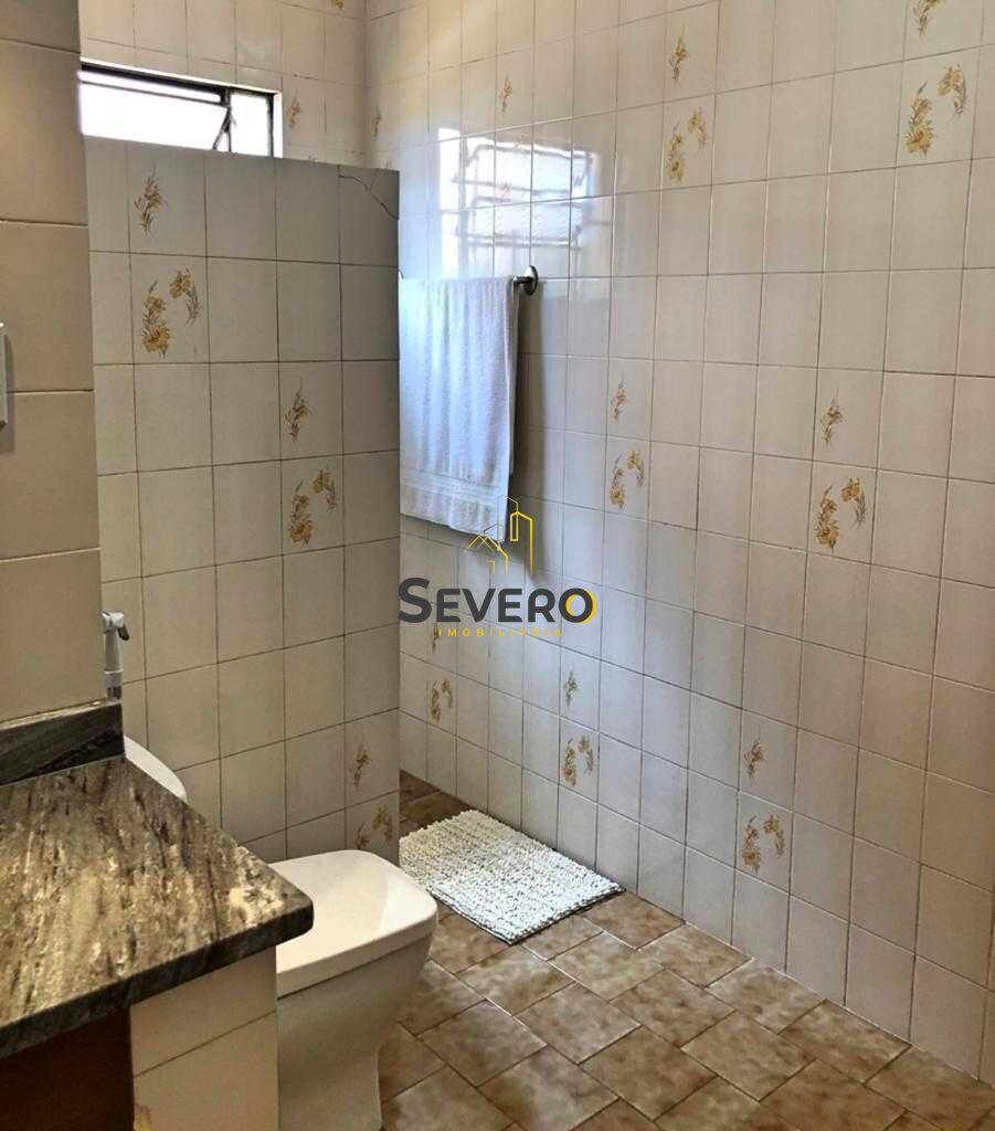 Casa à venda com 4 quartos, 220m² - Foto 20