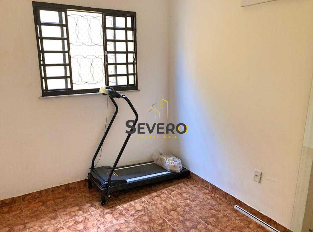 Casa à venda com 4 quartos, 220m² - Foto 10