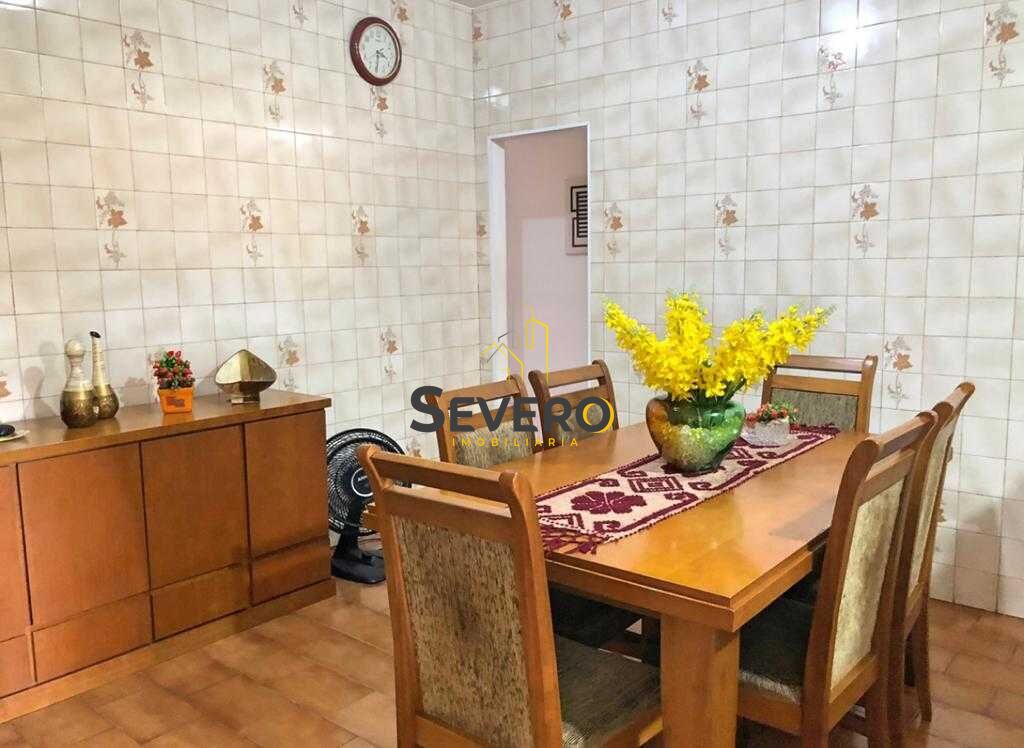 Casa à venda com 4 quartos, 220m² - Foto 15