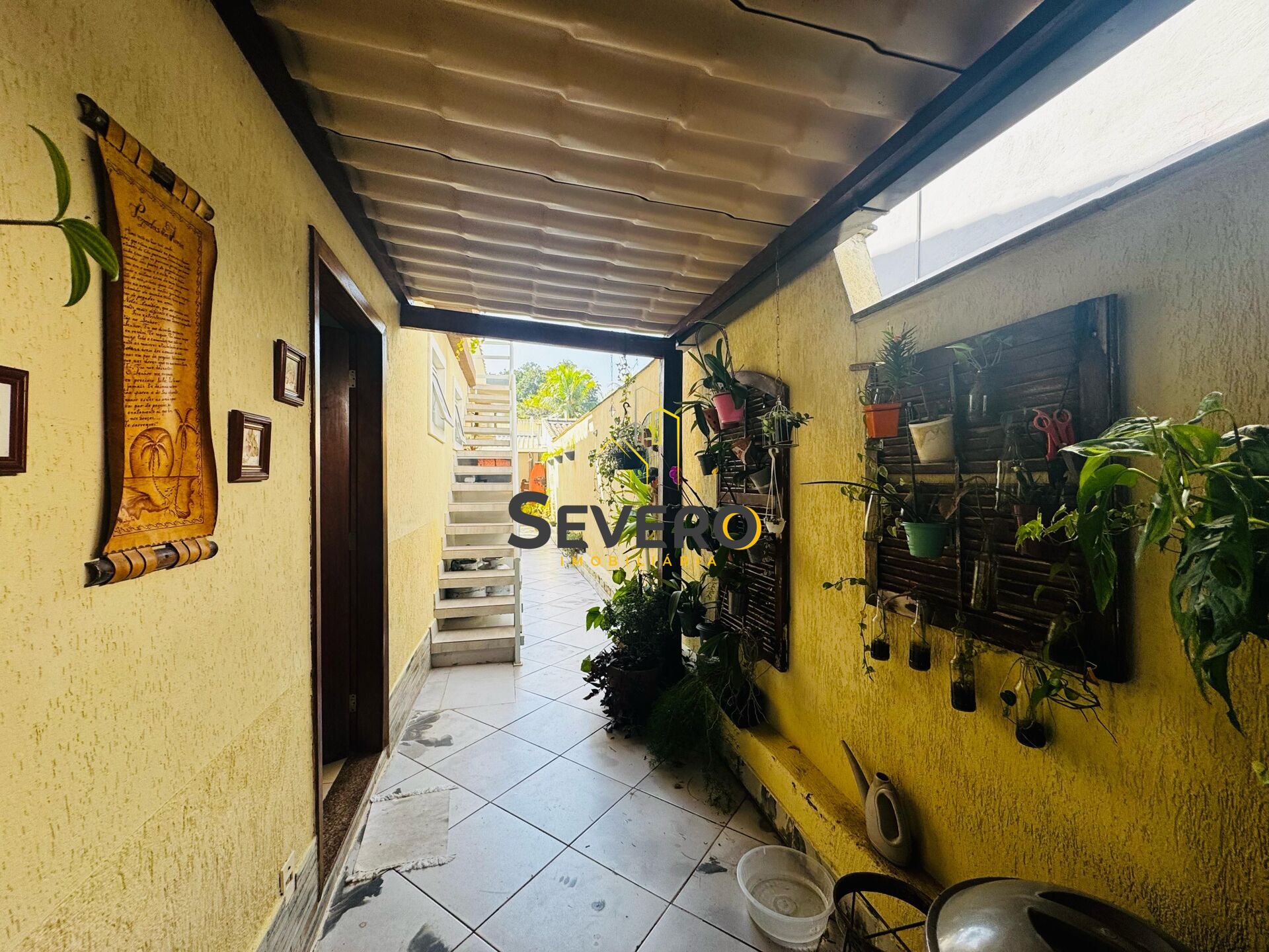 Casa à venda com 4 quartos, 180m² - Foto 4