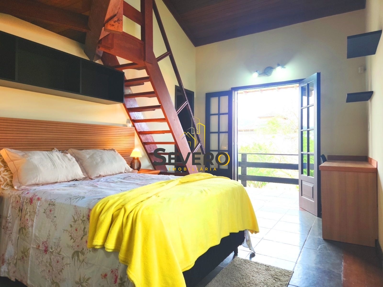 Casa à venda com 3 quartos, 300m² - Foto 8