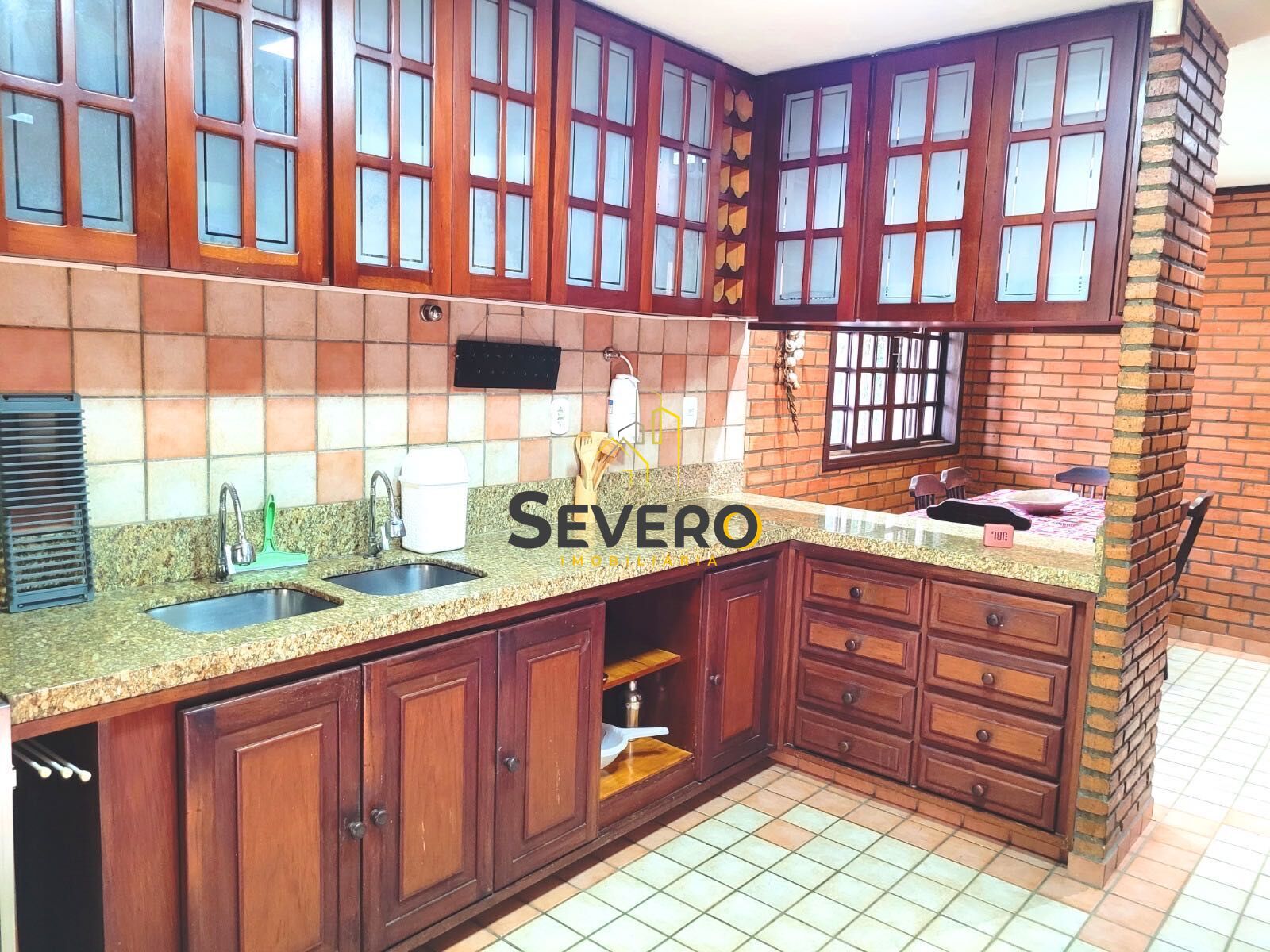 Casa à venda com 3 quartos, 300m² - Foto 22