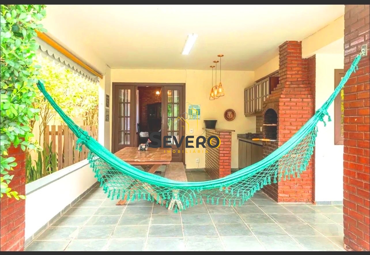 Casa à venda com 3 quartos, 300m² - Foto 10