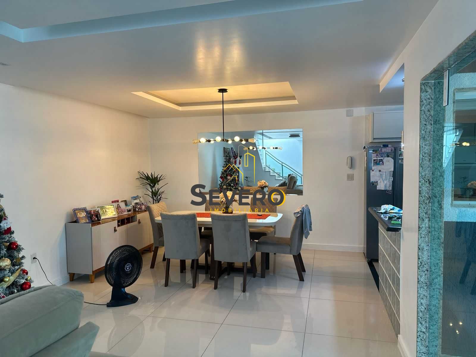 Casa à venda com 3 quartos, 210m² - Foto 11