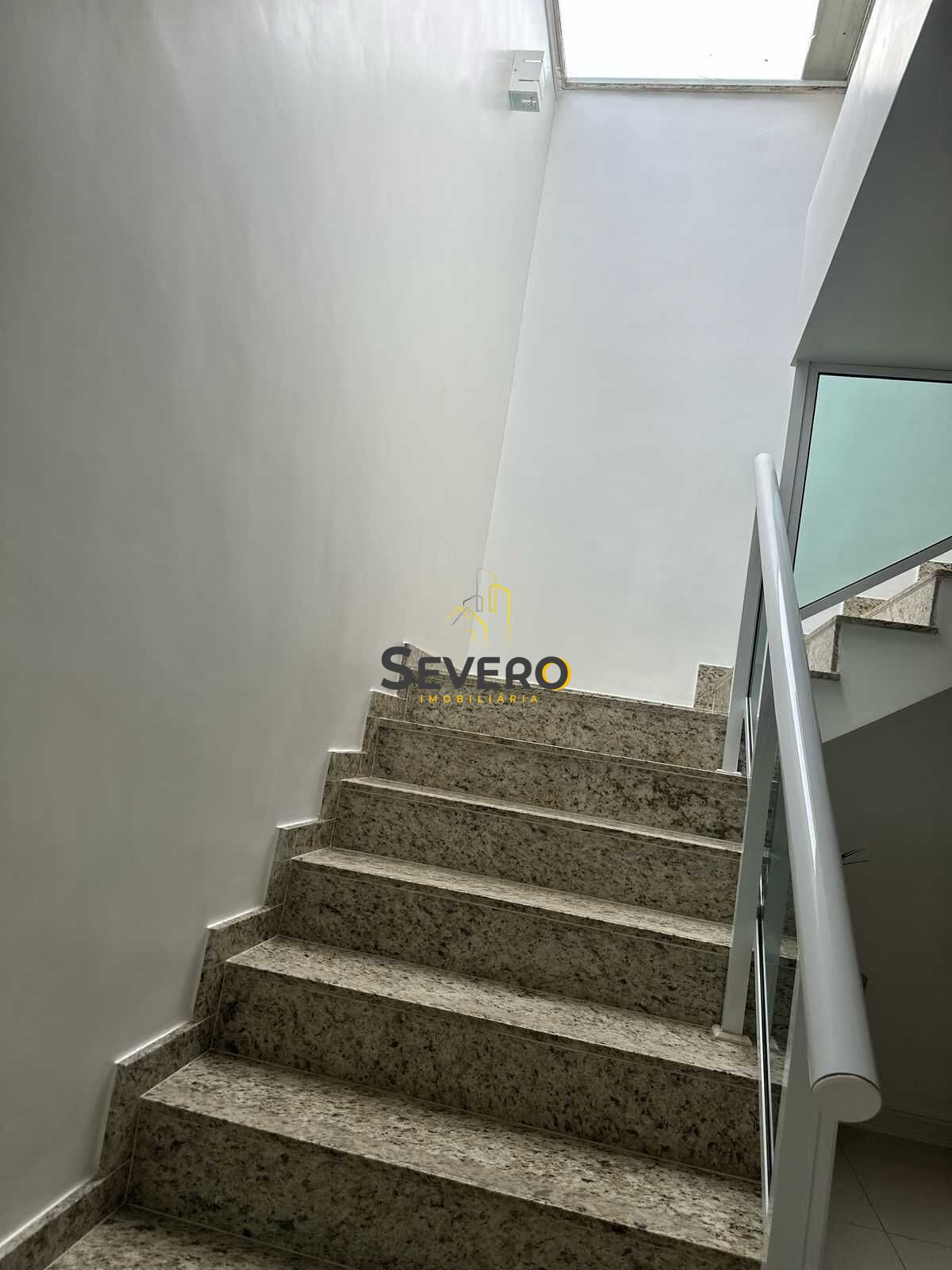 Casa à venda com 3 quartos, 210m² - Foto 16