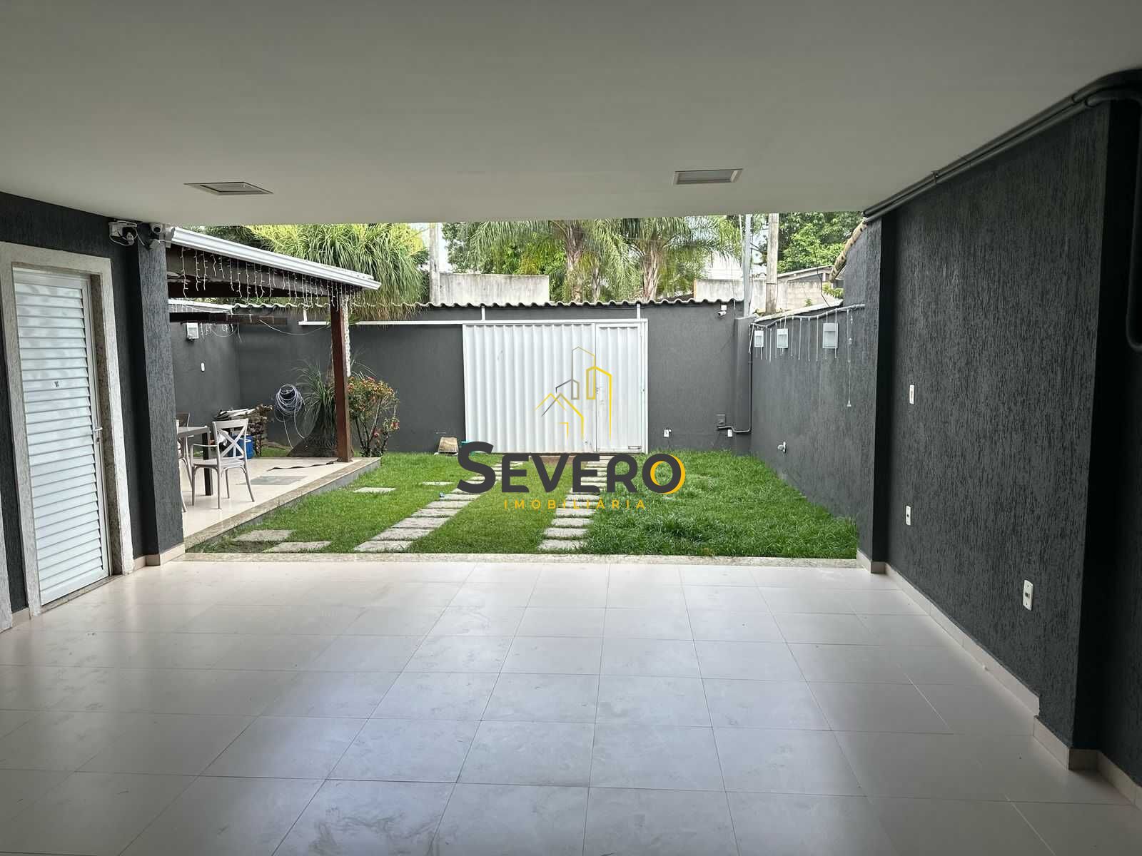 Casa à venda com 3 quartos, 210m² - Foto 9