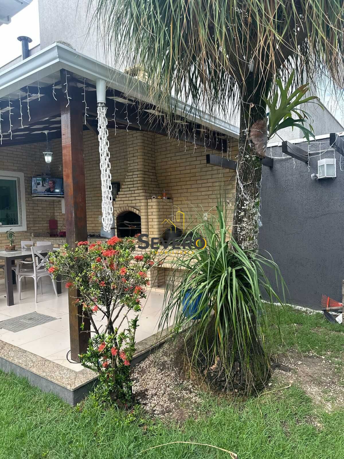 Casa à venda com 3 quartos, 210m² - Foto 5