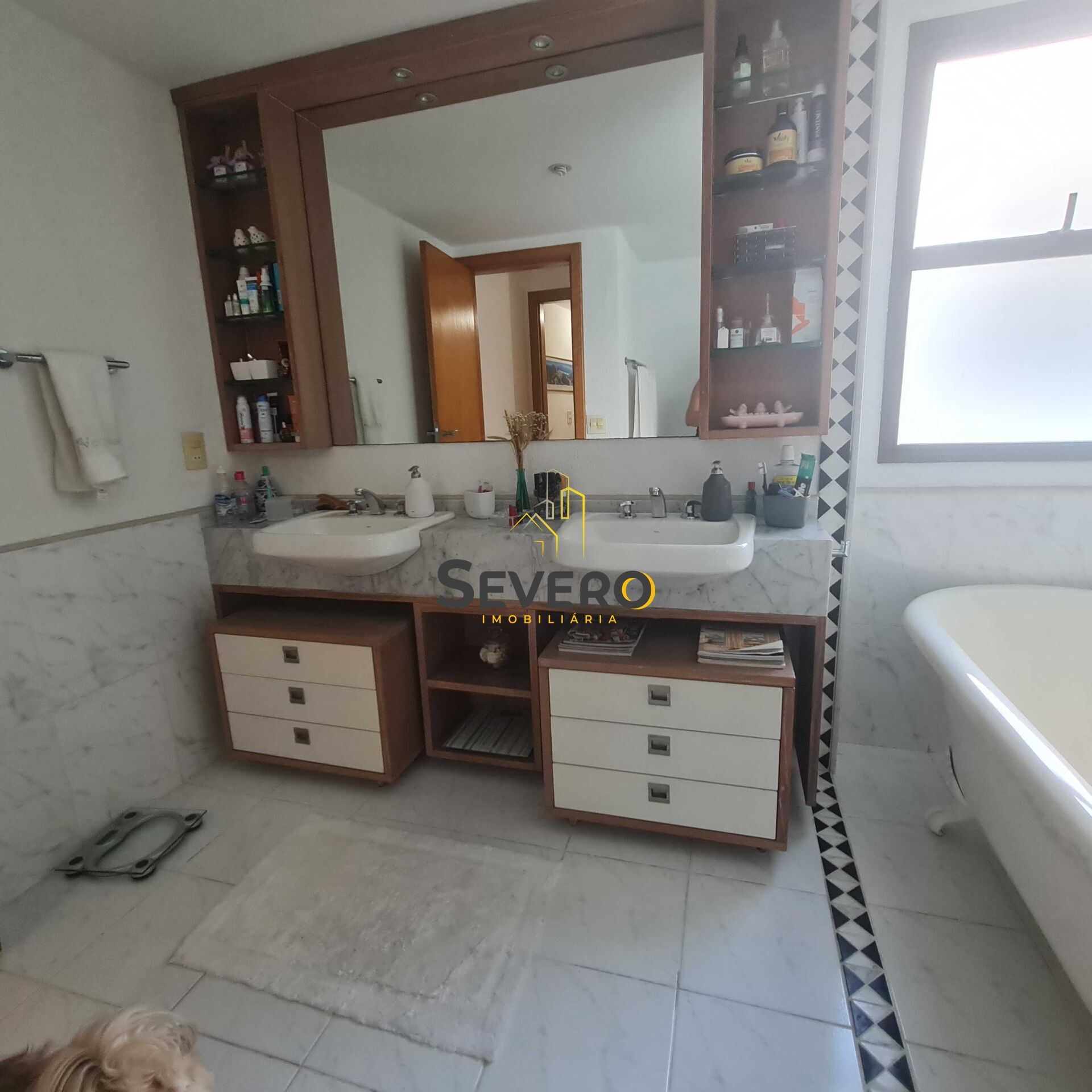 Apartamento à venda com 4 quartos, 185m² - Foto 15