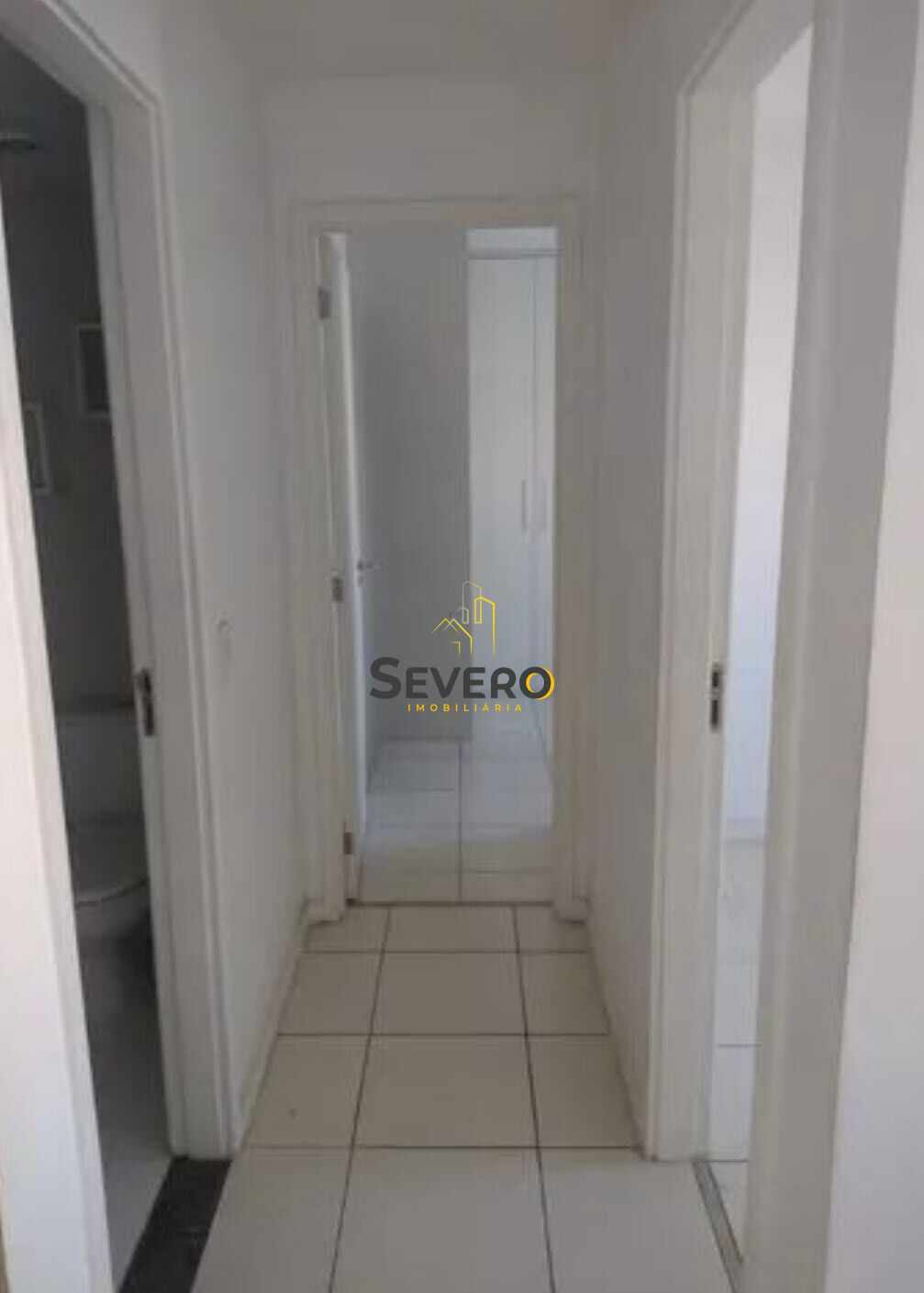 Apartamento à venda com 2 quartos, 70m² - Foto 4