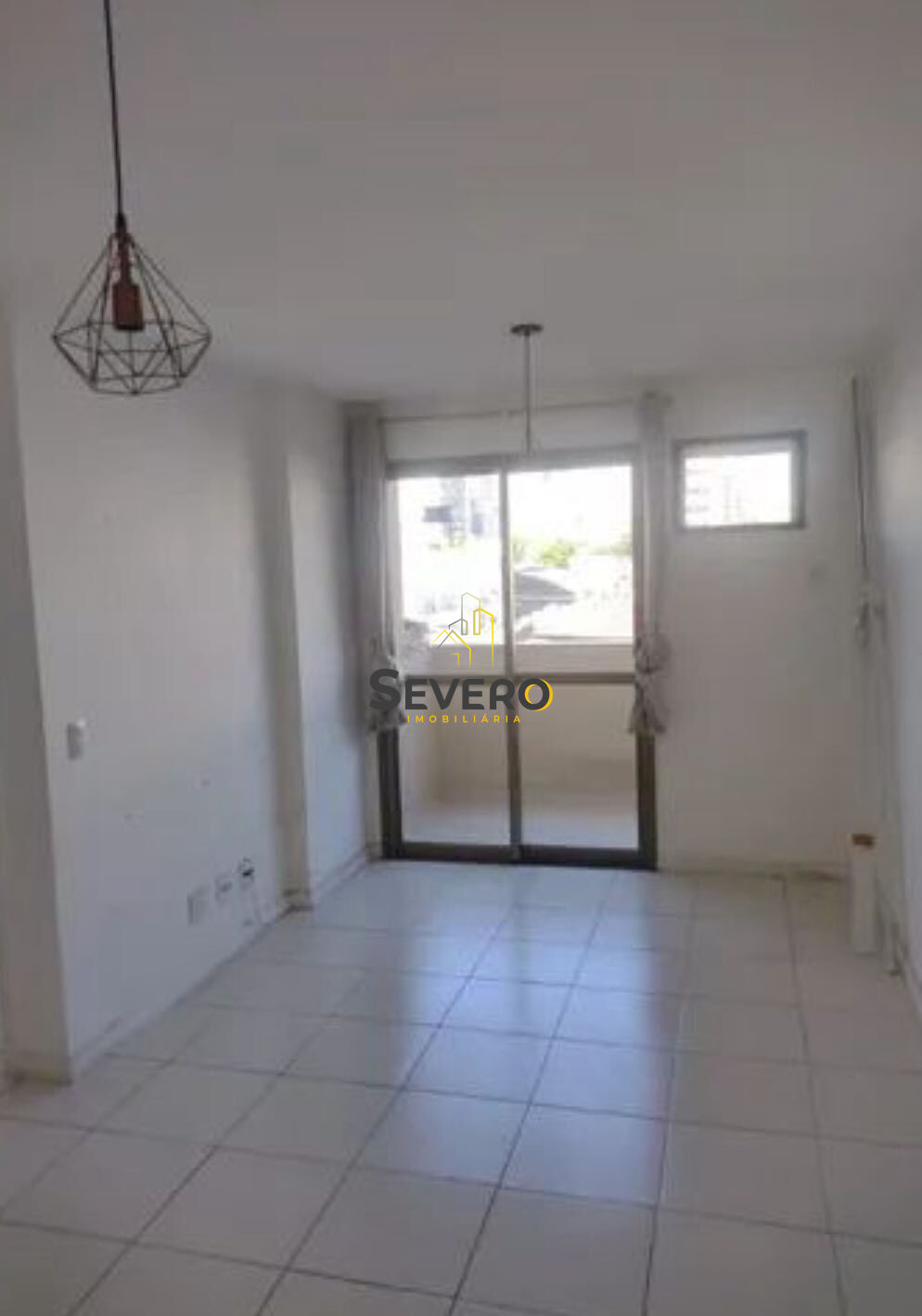 Apartamento à venda com 2 quartos, 70m² - Foto 1