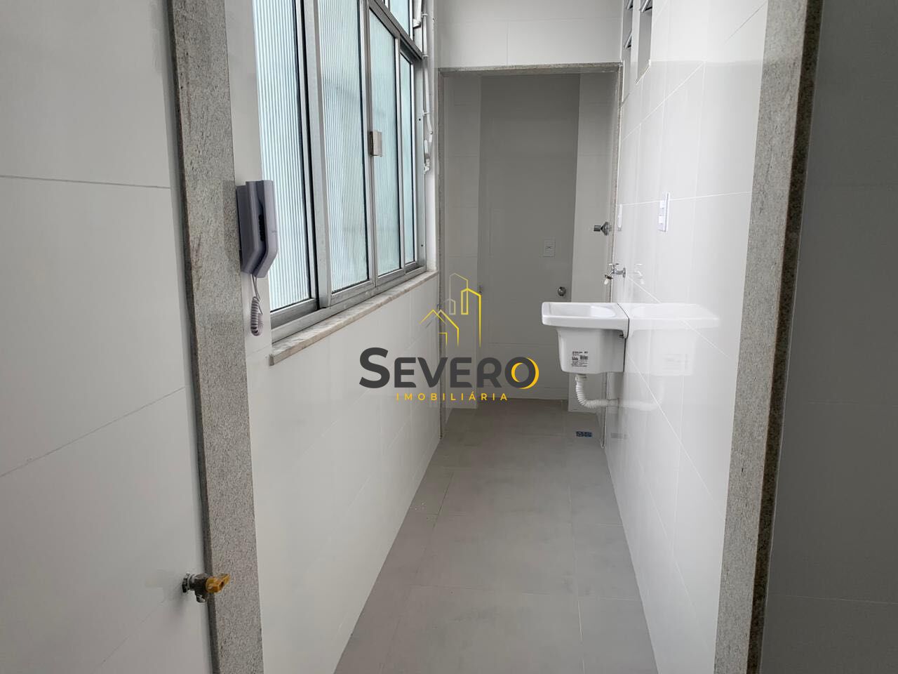 Apartamento à venda com 2 quartos, 70m² - Foto 11