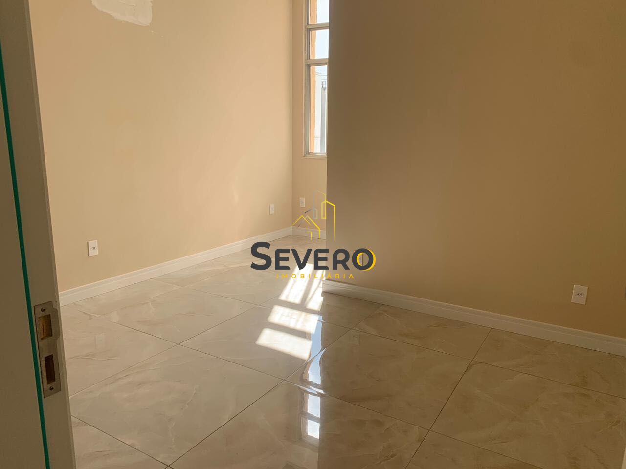 Apartamento à venda com 2 quartos, 70m² - Foto 5