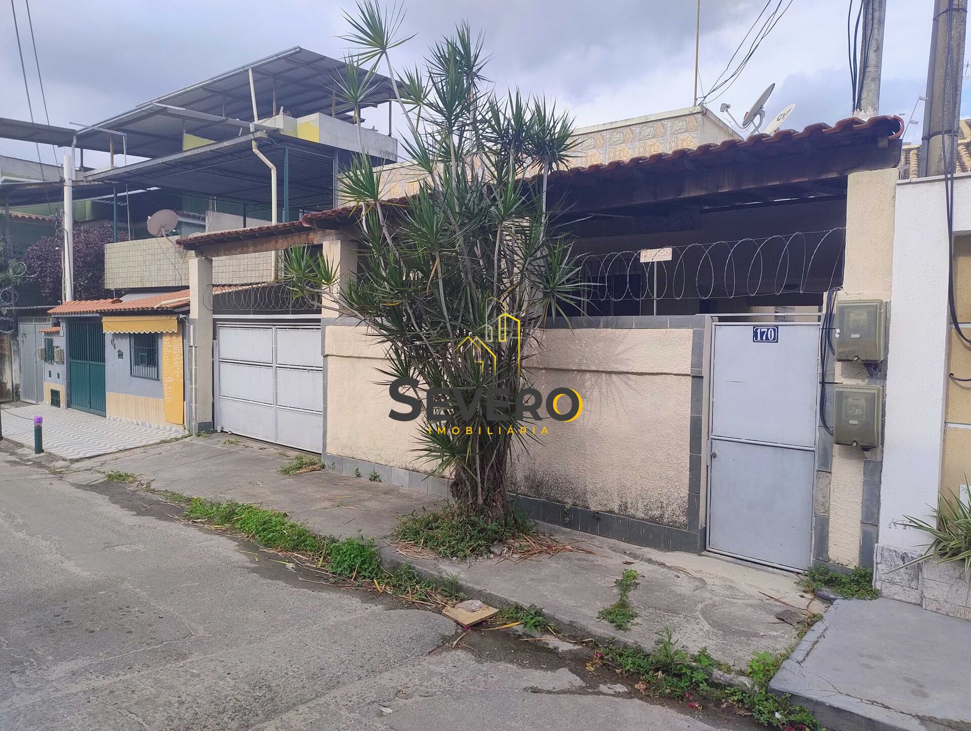 Casa à venda com 2 quartos, 144m² - Foto 1