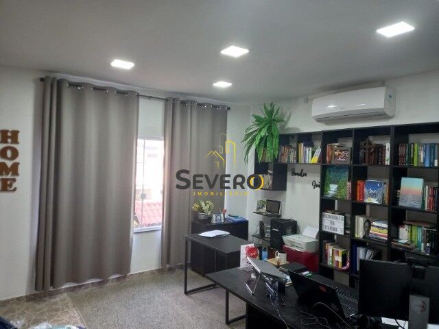 Casa à venda com 5 quartos, 120m² - Foto 4