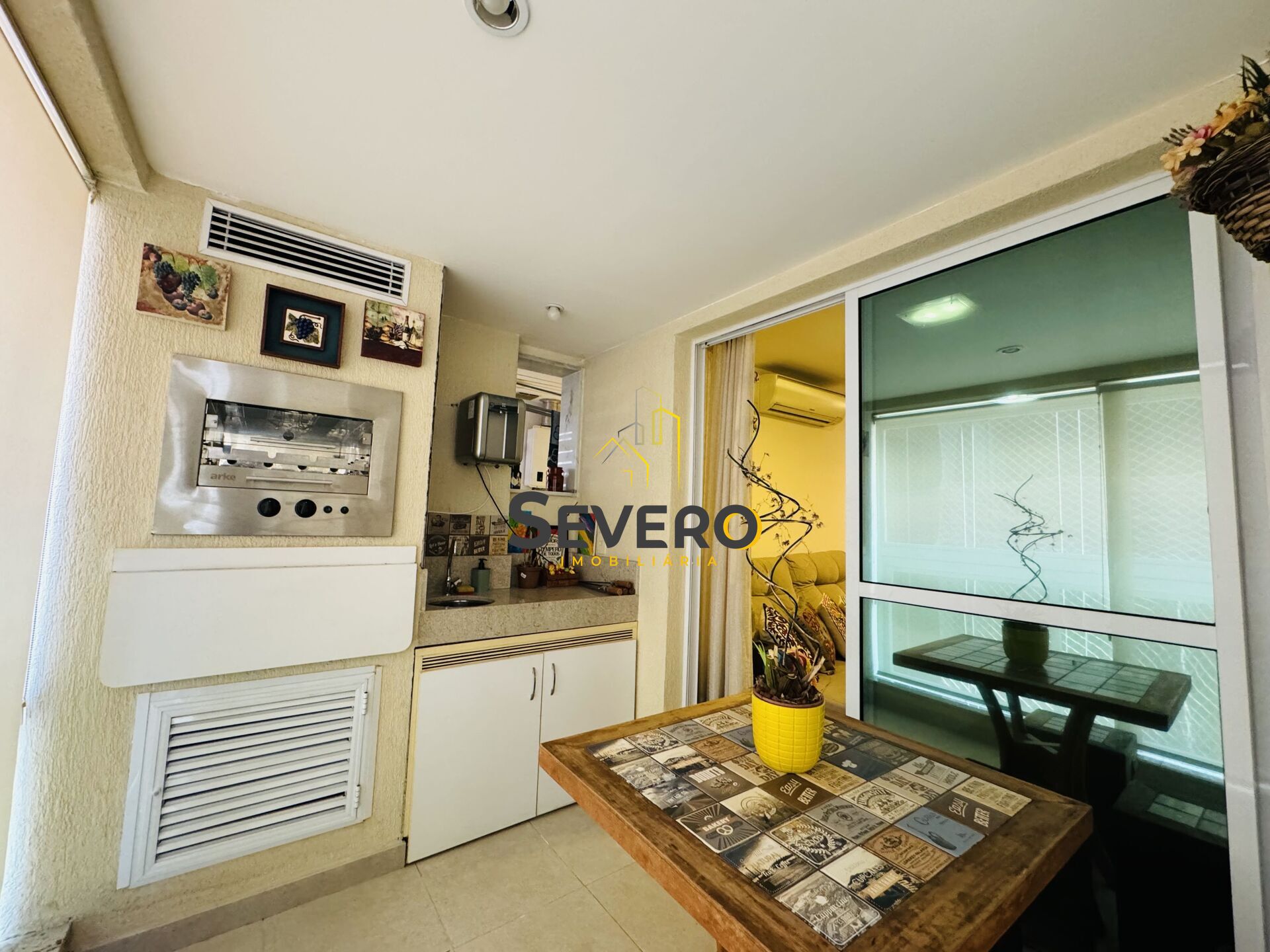 Apartamento à venda com 2 quartos, 75m² - Foto 1