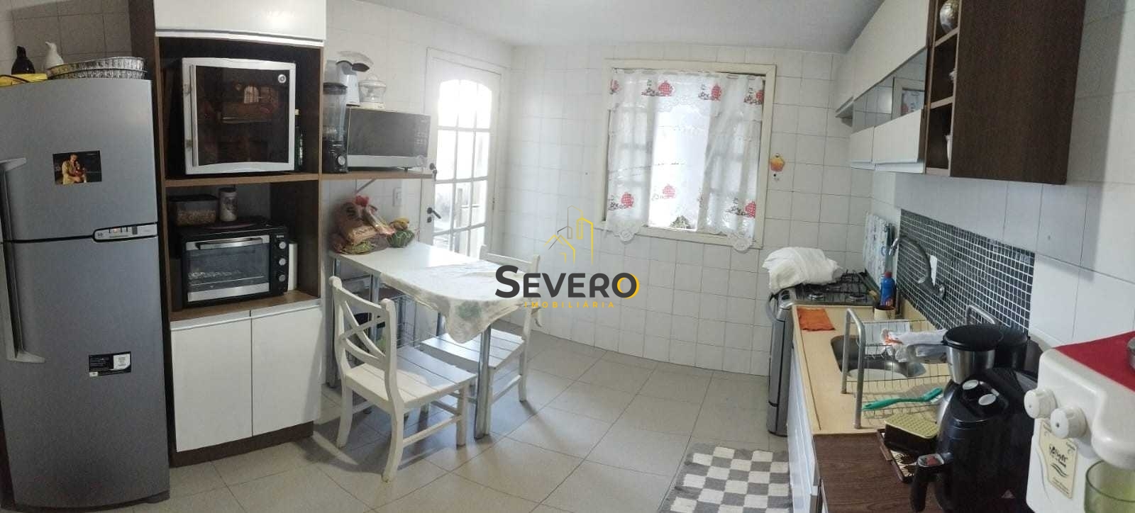 Casa à venda com 3 quartos, 206m² - Foto 11