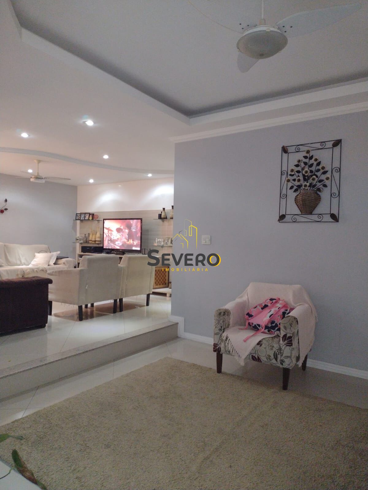 Casa à venda com 4 quartos, 240m² - Foto 10