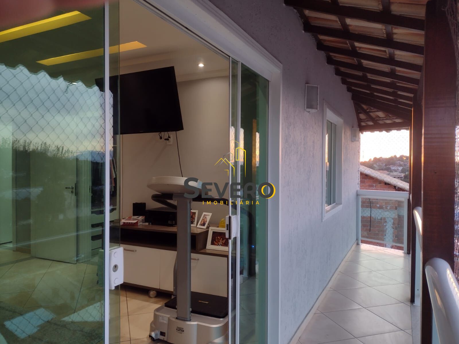 Casa à venda com 4 quartos, 240m² - Foto 26