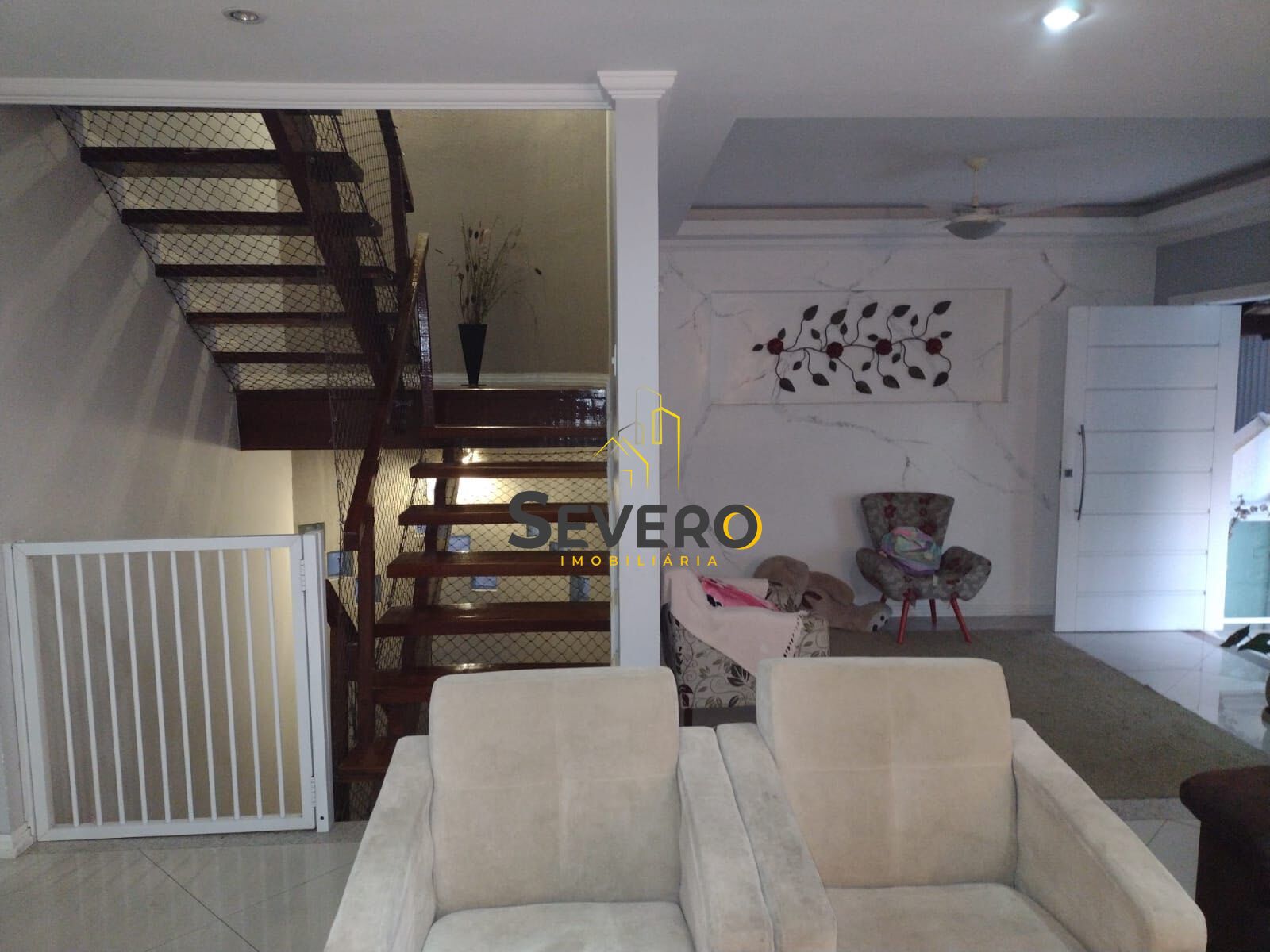 Casa à venda com 4 quartos, 240m² - Foto 11