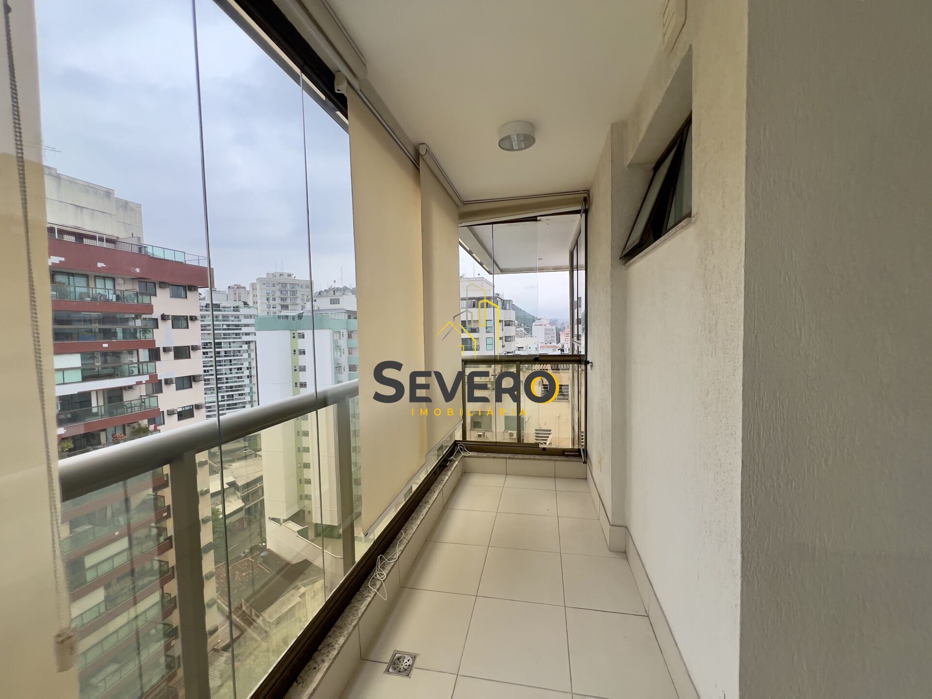 Apartamento à venda com 3 quartos, 115m² - Foto 3