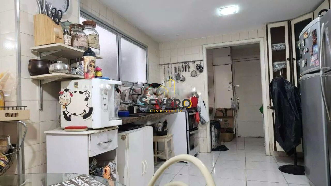 Apartamento à venda com 4 quartos, 207m² - Foto 13