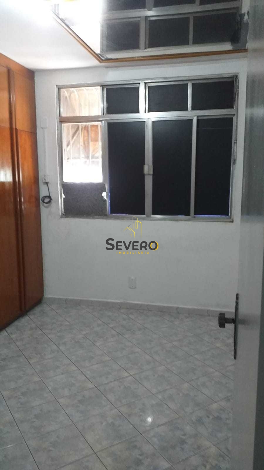 Apartamento à venda com 2 quartos, 75m² - Foto 3