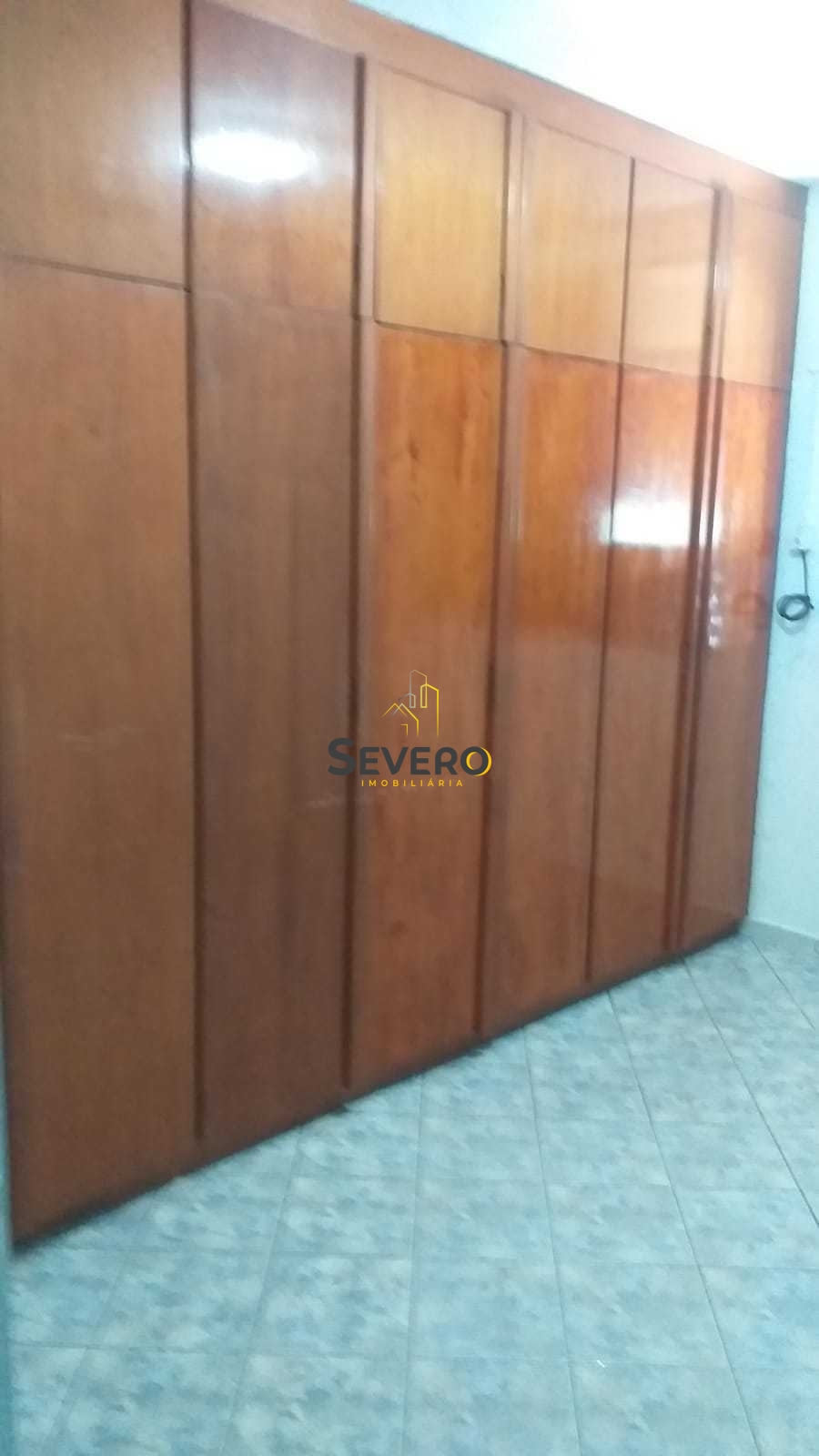 Apartamento à venda com 2 quartos, 75m² - Foto 2