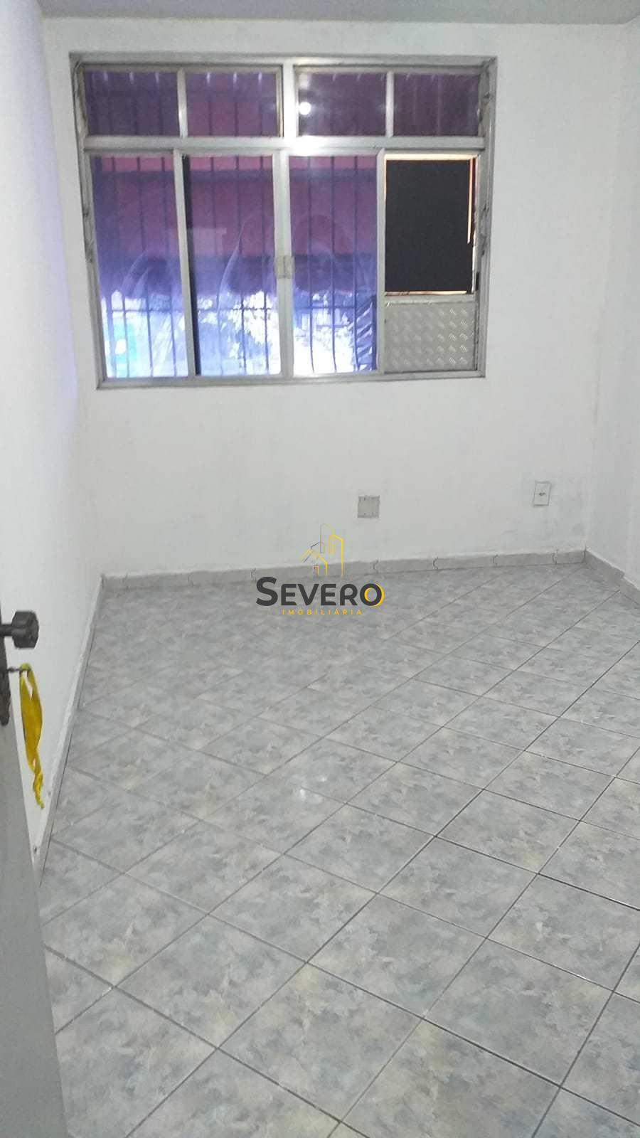 Apartamento à venda com 2 quartos, 75m² - Foto 4