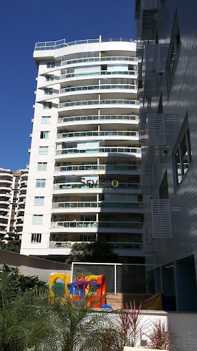 Apartamento à venda com 4 quartos, 150m² - Foto 1