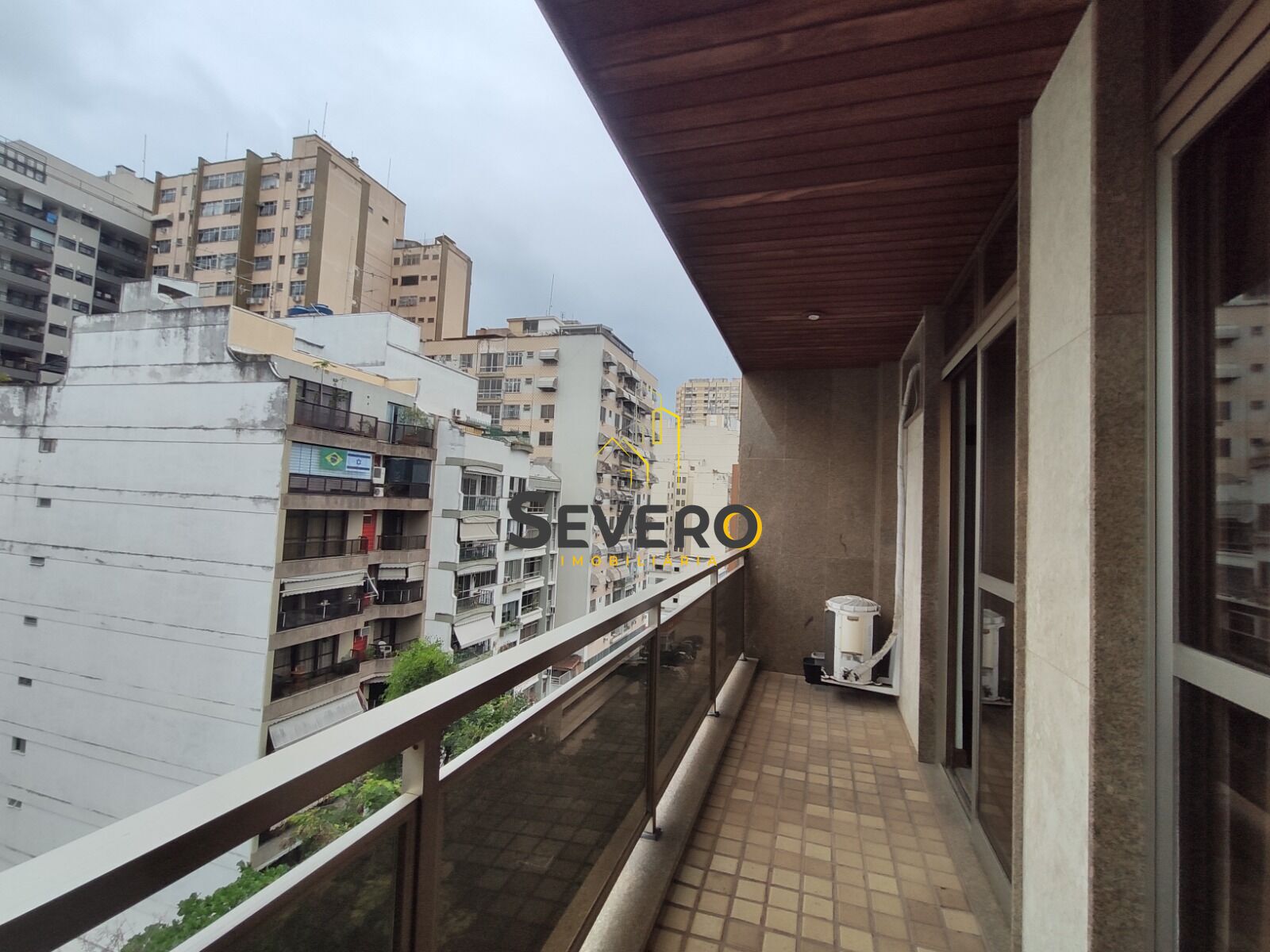 Apartamento à venda com 4 quartos, 180m² - Foto 4