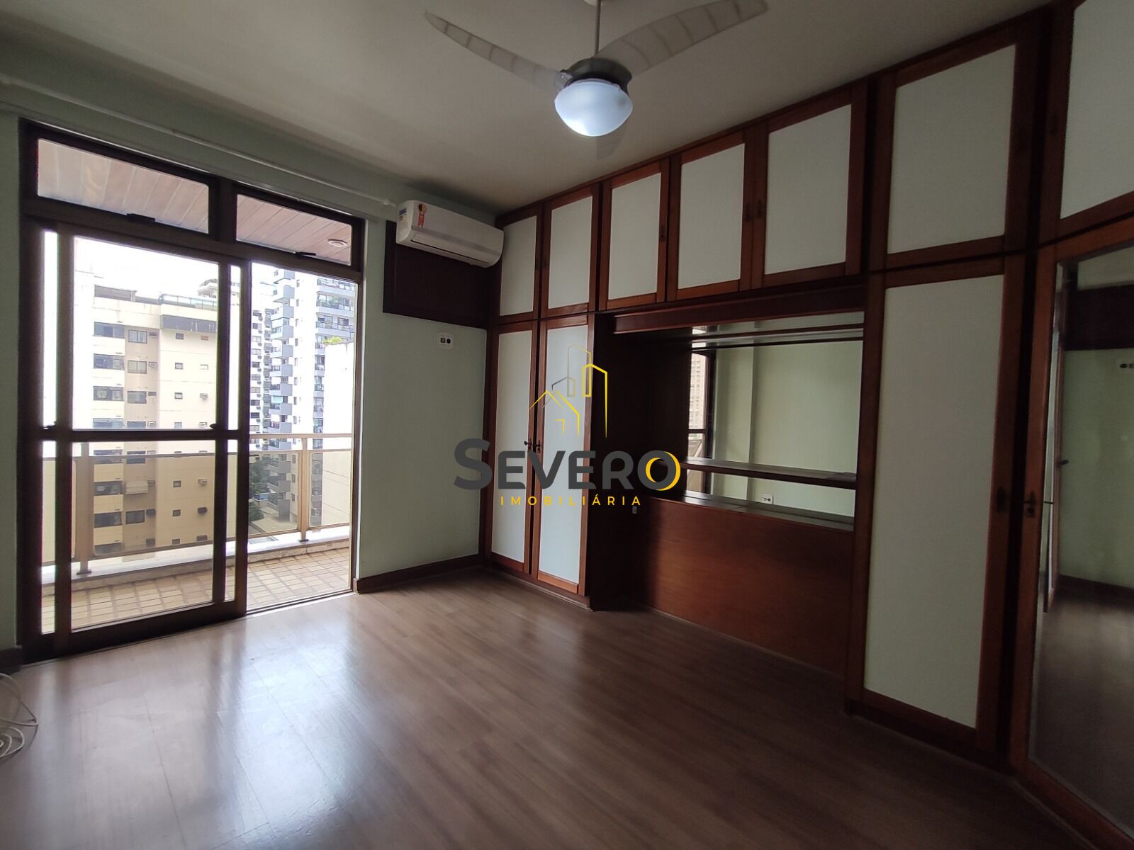 Apartamento à venda com 4 quartos, 180m² - Foto 5