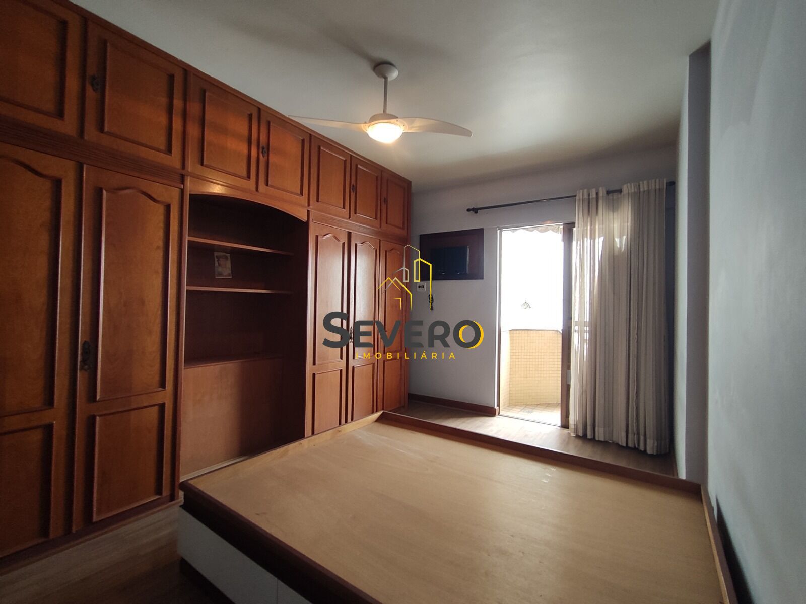 Apartamento à venda com 4 quartos, 180m² - Foto 8