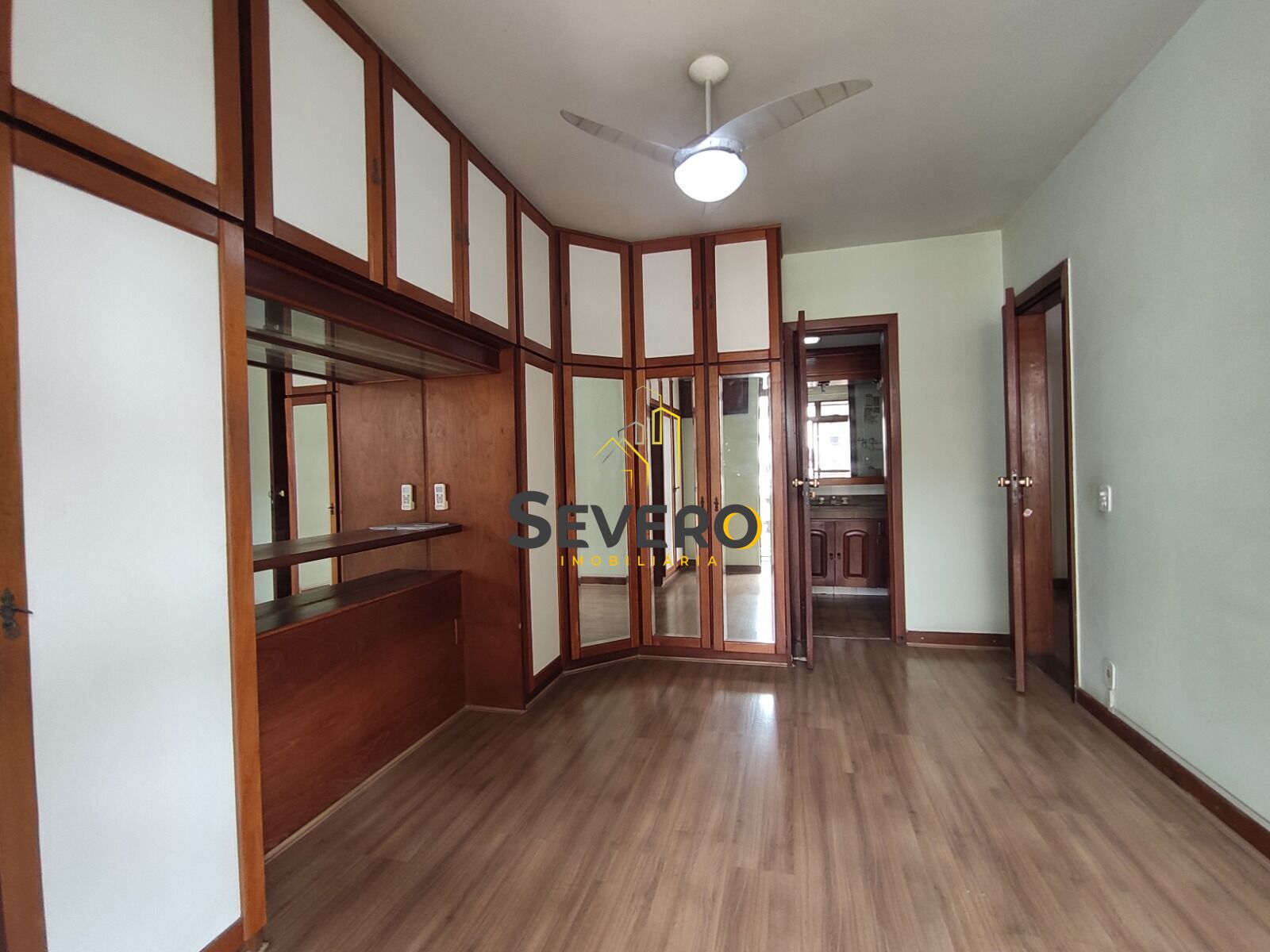 Apartamento à venda com 4 quartos, 180m² - Foto 7