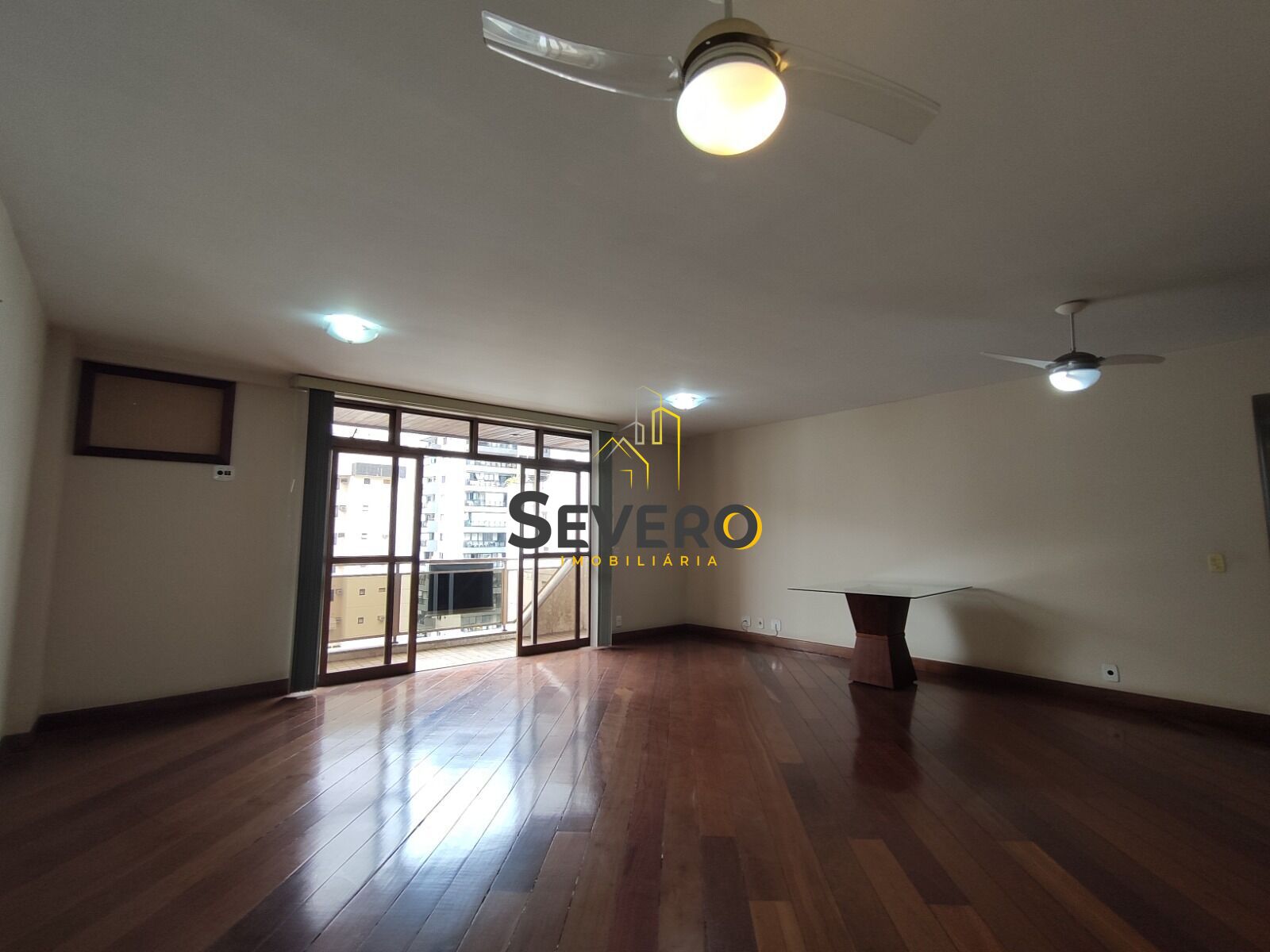 Apartamento à venda com 4 quartos, 180m² - Foto 3