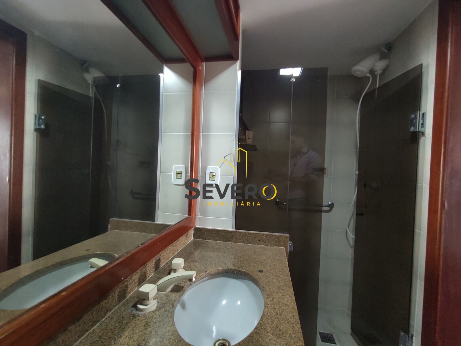 Apartamento à venda com 4 quartos, 180m² - Foto 17