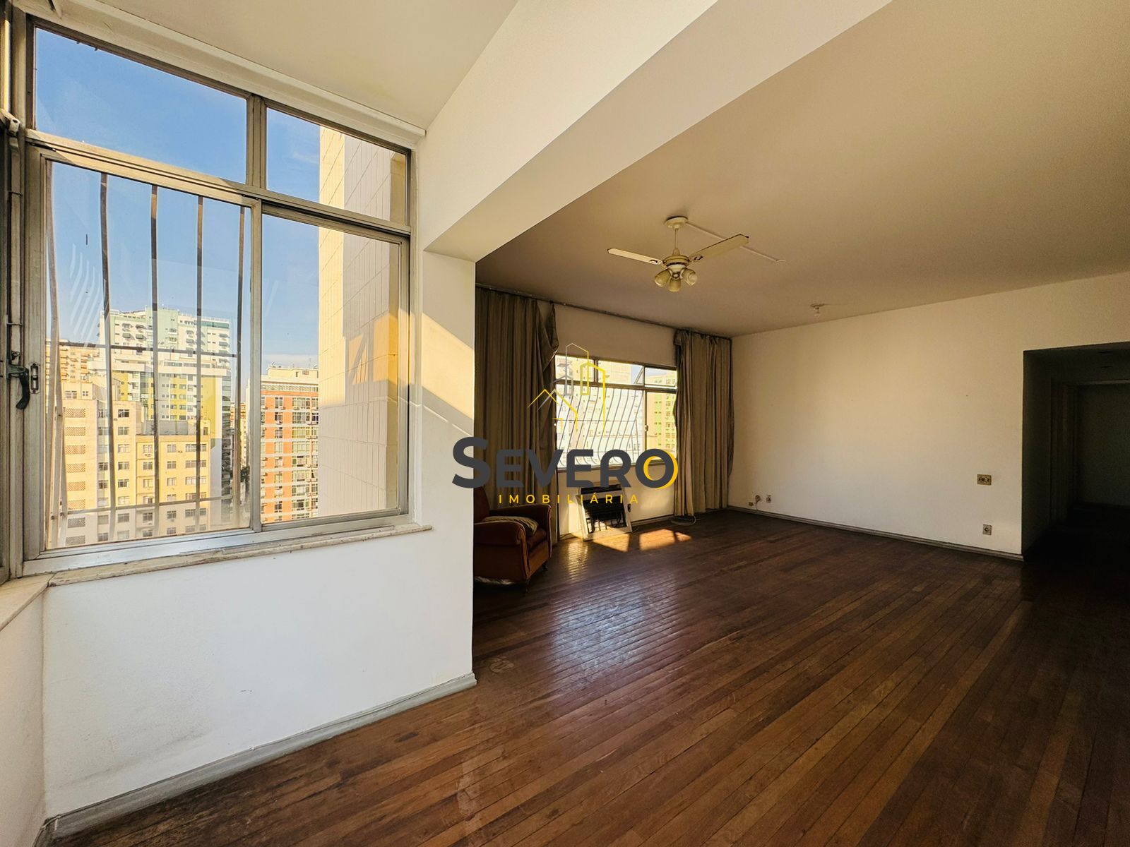 Apartamento à venda com 3 quartos, 130m² - Foto 4