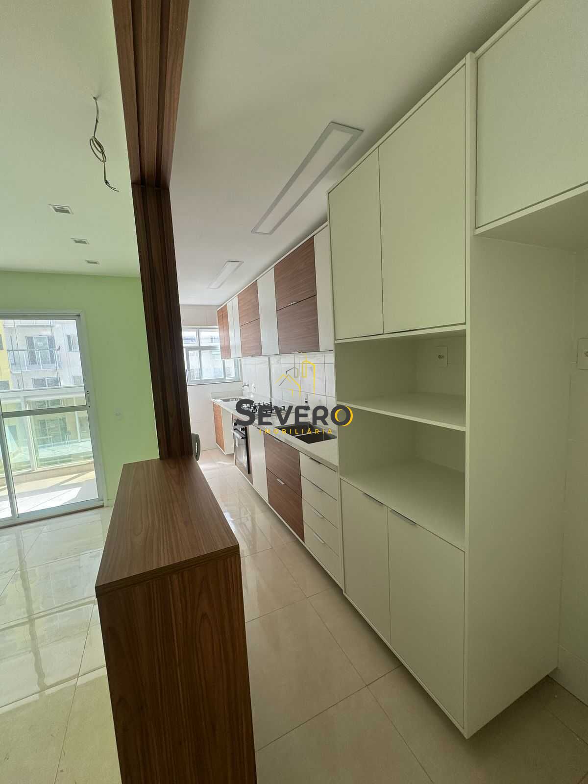 Apartamento à venda com 2 quartos, 65m² - Foto 2