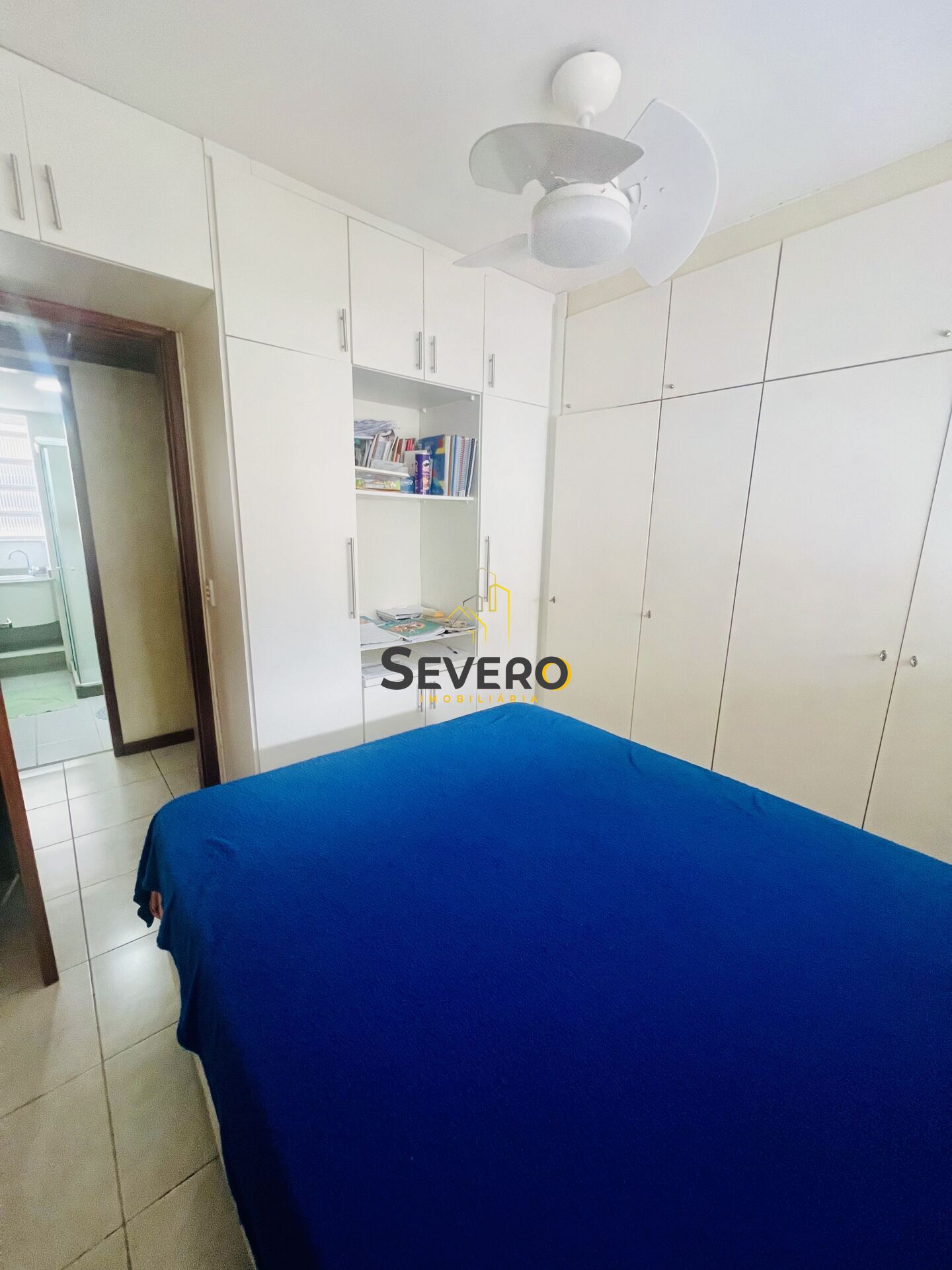 Apartamento à venda com 2 quartos, 70m² - Foto 4