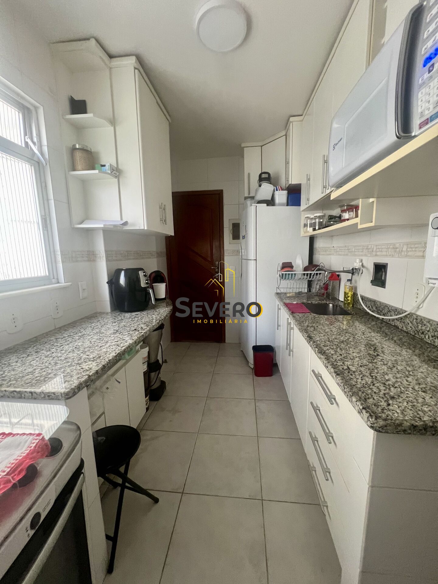 Apartamento à venda com 2 quartos, 70m² - Foto 9