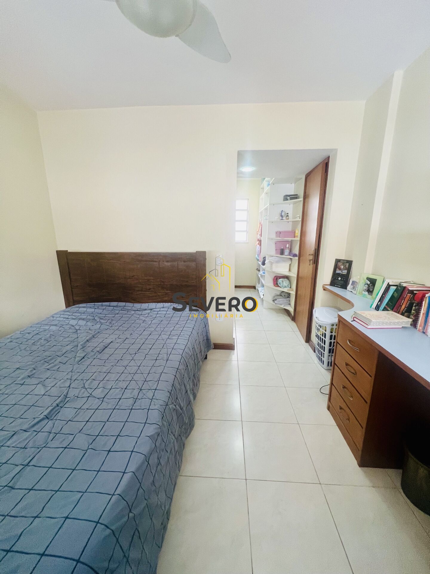 Apartamento à venda com 2 quartos, 70m² - Foto 2