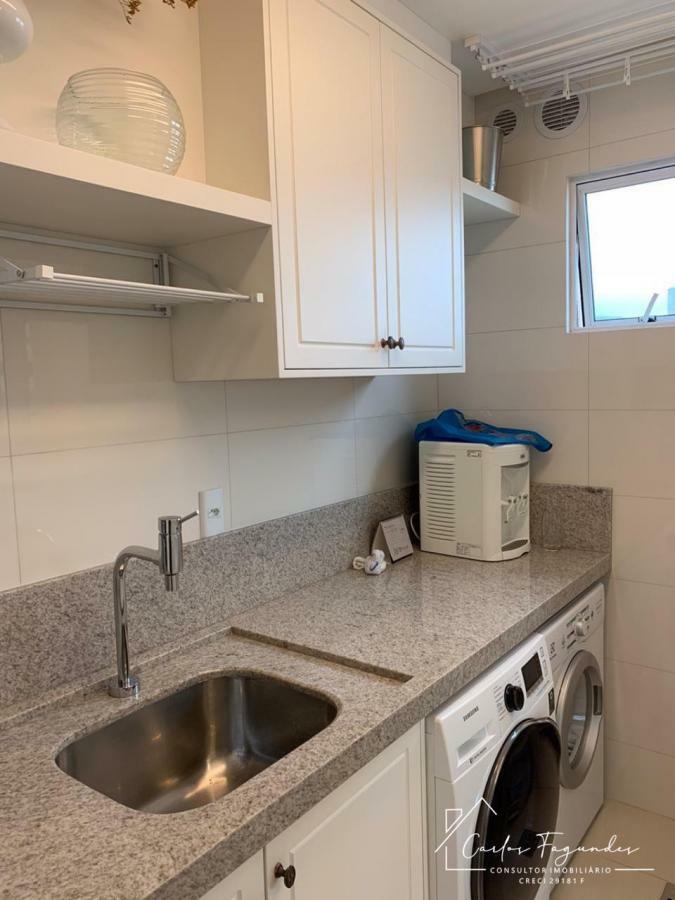 Apartamento de 210m² no bairro Meia Praia, em Itapema | Eu Corretor