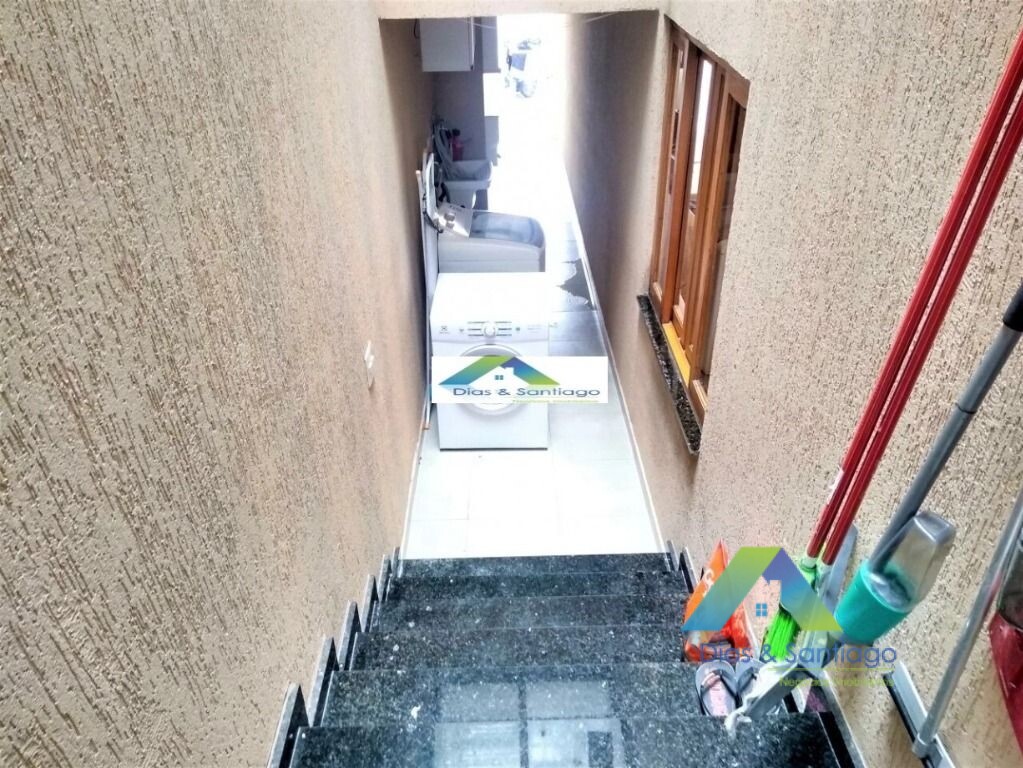 Sobrado à venda com 4 quartos, 200m² - Foto 17