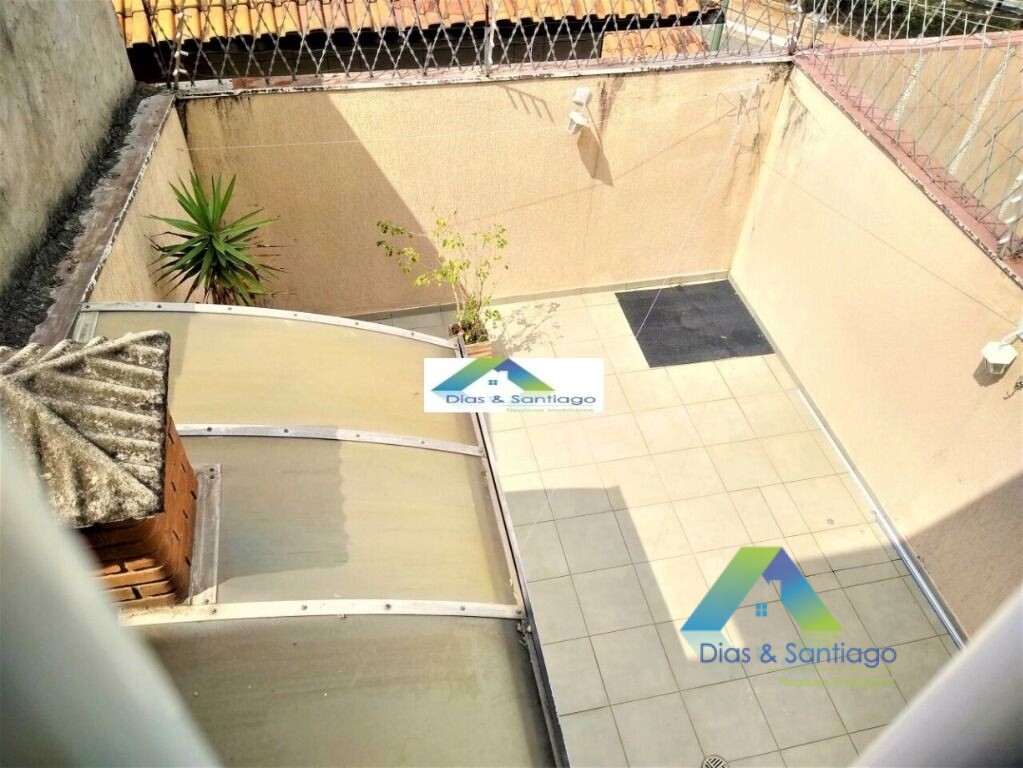 Sobrado à venda com 4 quartos, 200m² - Foto 18