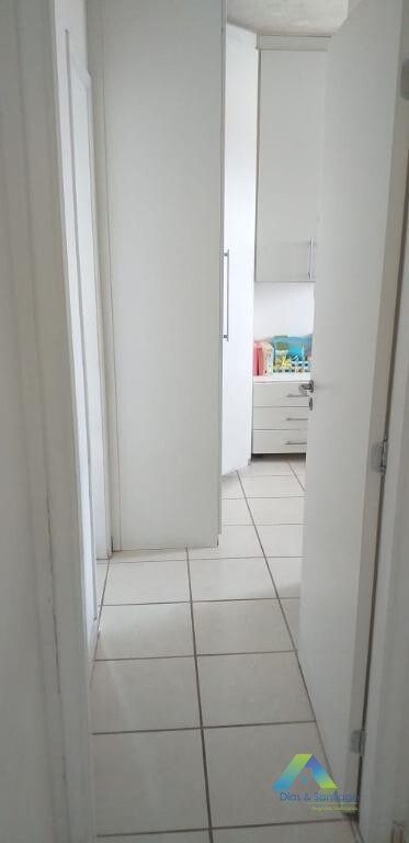 Apartamento à venda com 2 quartos, 62m² - Foto 4