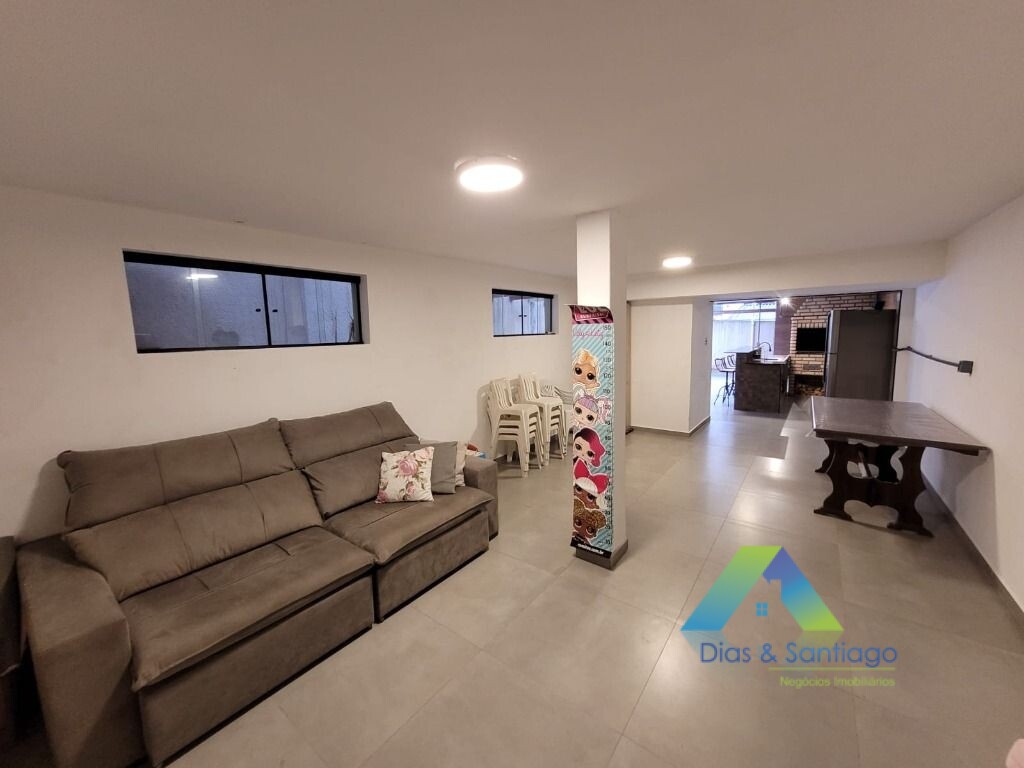 Casa à venda com 5 quartos, 241m² - Foto 5