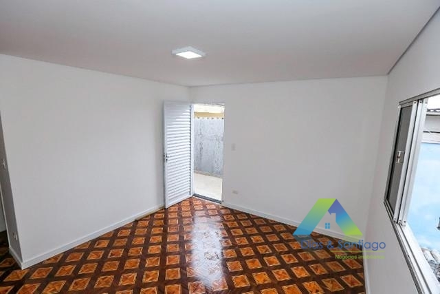 Sobrado à venda com 4 quartos, 200m² - Foto 3