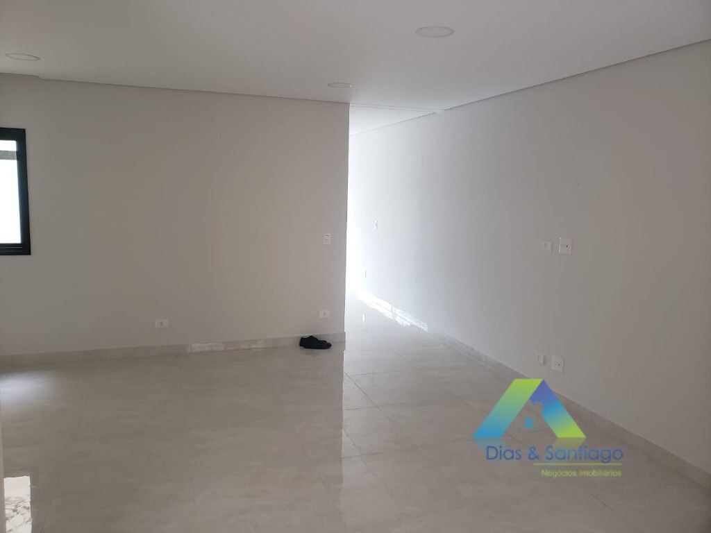 Sobrado à venda com 3 quartos, 201m² - Foto 2