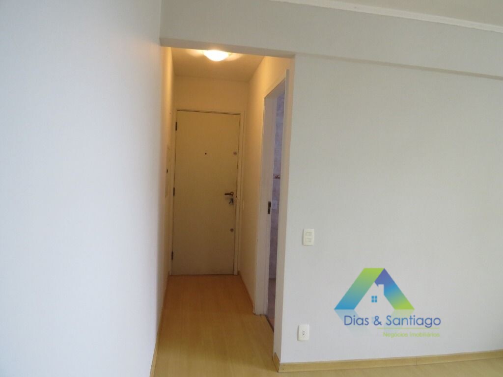 Apartamento à venda com 3 quartos, 70m² - Foto 4