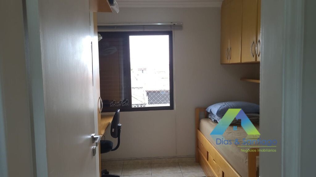 Apartamento à venda com 3 quartos, 76m² - Foto 17